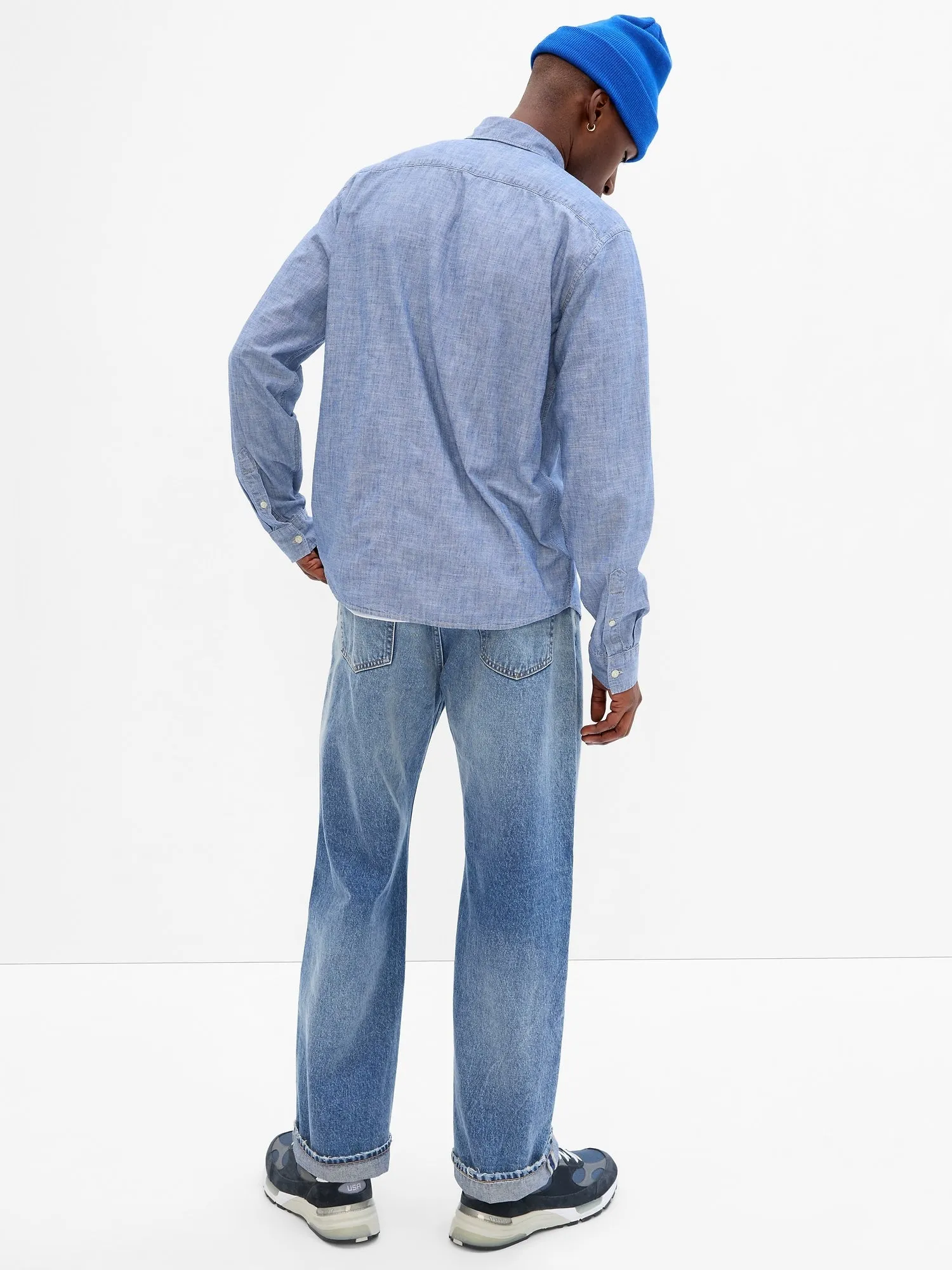 Chambray Shirt in Untucked Fit