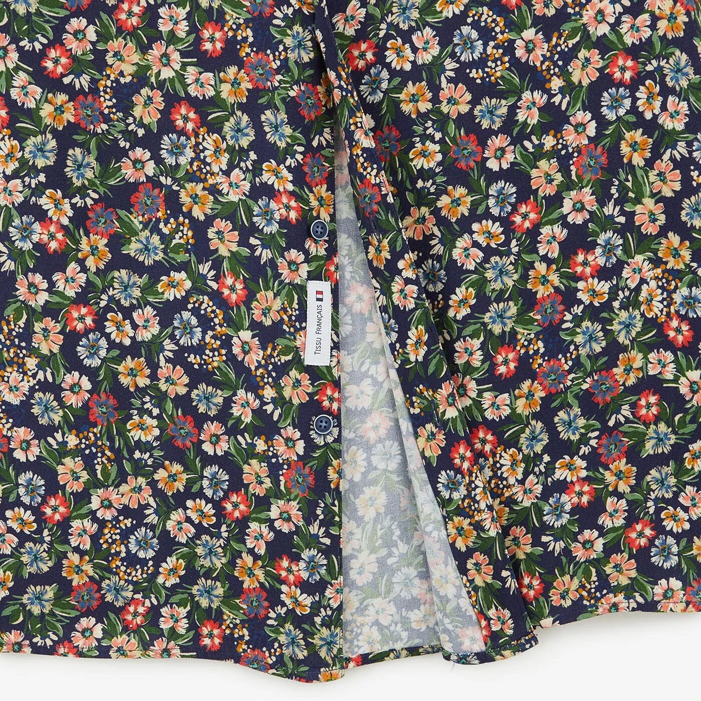 Chemise bleu foncé à imprimé fleuri multicolore à manches longues