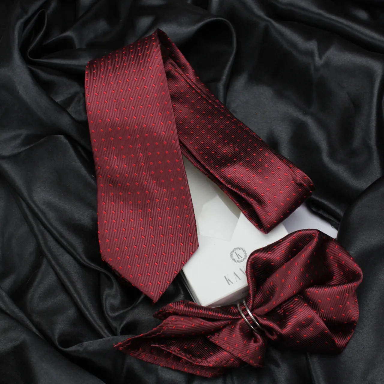 Kovove Maroon Polka Dot Necktie and Pocket Square Gift Box