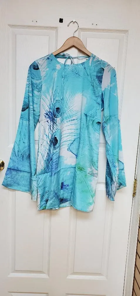 Silk designer dress, with dramatic sleeves